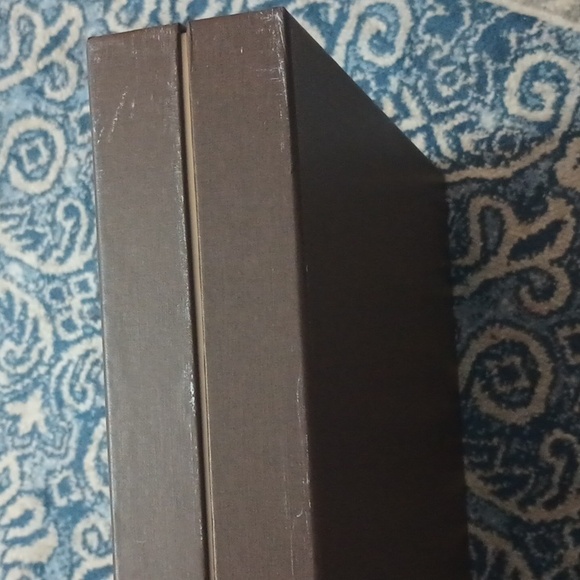 Large Louis Vuitton box - Picture 4 of 5